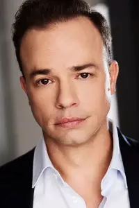 Фото  (Greg Roman)