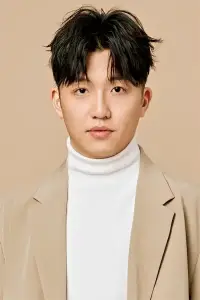 Фото  (Liu Tong)