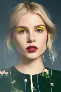 Фото Люсі Бойнтон (Lucy Boynton)