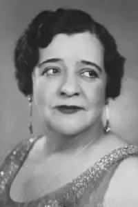 Фото  (Maisie Gay)