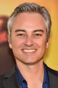 Фото Кер Сміт (Kerr Smith)