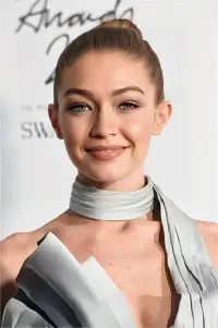 Фото  (Gigi Hadid)