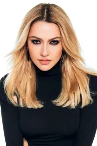 Фото  (Hadise)