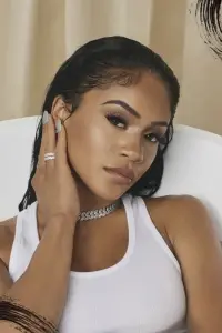 Фото  (Saweetie)