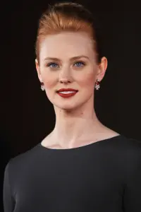 Фото Дебора Енн Волл (Deborah Ann Woll)