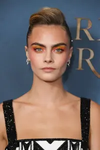 Фото Кара Делевінь (Cara Delevingne)