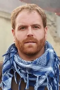 Фото  (Josh Gates)