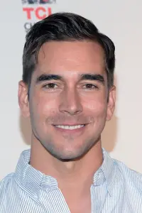 Фото  (John Scott Horton) #520100