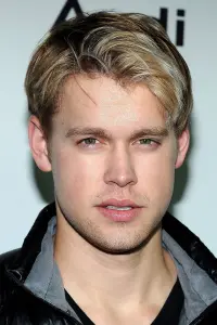Фото Акорд Оверстріт (Chord Overstreet)
