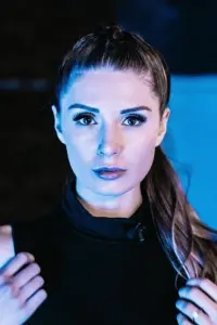 Фото  (Lauren Southern)