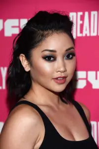 Фото Лана Кондор (Lana Condor)