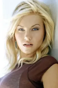 Фото Еліша Катберт (Elisha Cuthbert)