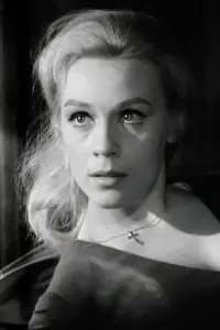 Фото  (Tina Gloriani)