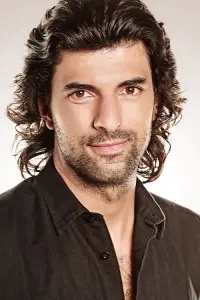 Фото  (Engin Akyürek)