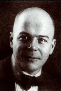 Фото  (Viktor Shklovskiy)