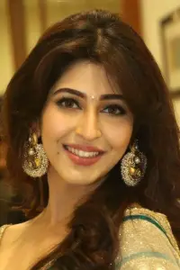 Фото  (Sonarika Bhadoria)