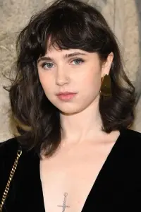 Фото  (Clairo)