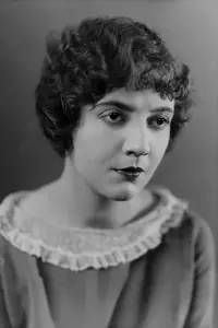 Фото  (Lois Wilson)