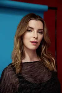 Фото Бетті Гілпін (Betty Gilpin)