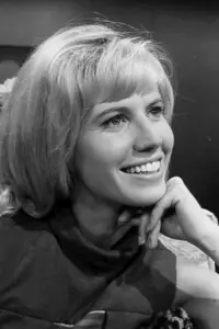 Фото  (Leslie Charleson)