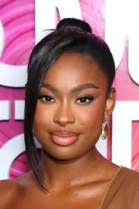 Фото  (Coco Jones)