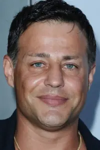 Фото Луїс Менділор (Louis Mandylor)