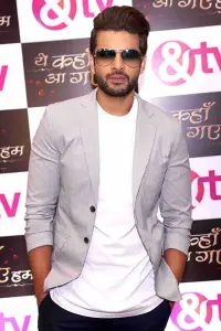 Фото  (Karan Kundra)