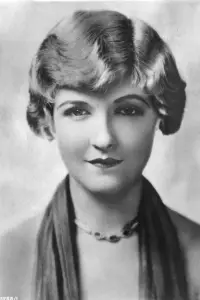 Фото  (Laura La Plante) #391227