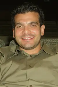 Фото  (Chris Strompolos)