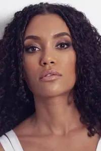 Фото Енні Ілонзе (Annie Ilonzeh)