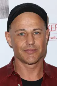 Фото Луїс Менділор (Louis Mandylor)
