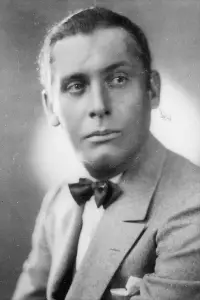 Фото  (Lew Cody)