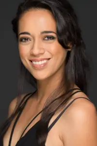 Фото  (Danielle Zalopany)