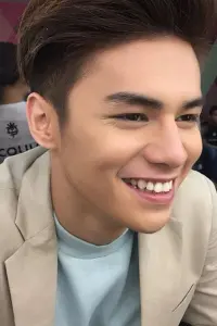 Фото  (Ronnie Alonte)