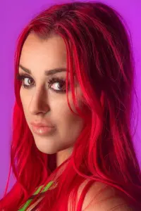 Фото  (Alexandra Cooper)