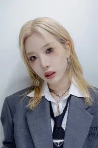 Фото  (Kim Lip)