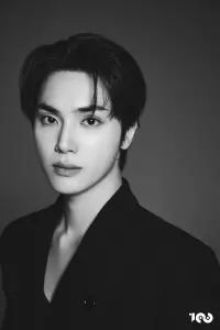 Фото  (Ju Haknyeon)