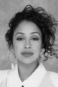 Фото Ліза Коши (Liza Koshy)