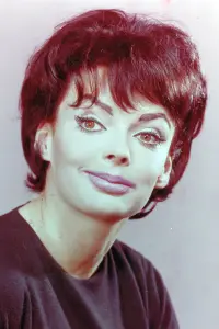 Фото Барбара Стіл (Barbara Steele)