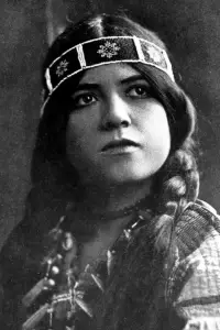 Фото  (Mona Darkfeather)