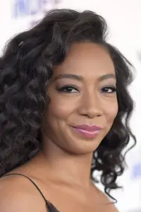 Фото Бетті Габріель (Betty Gabriel)