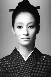 Фото Кьоко Енамі (Kyōko Enami)