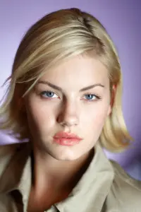 Фото Еліша Катберт (Elisha Cuthbert)