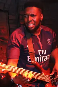 Фото  (TJ Koleoso)