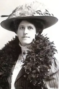 Фото  (Louise Mackintosh)