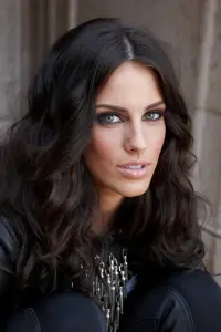 Фото Джессіка Лоундс (Jessica Lowndes)