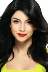 Фото  (Merve Boluğur)