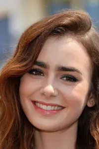 Фото Лілі Коллінз (Lily Collins)