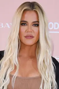 Фото  (Khloé Kardashian)