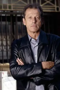 Фото  (Leslie Grantham)